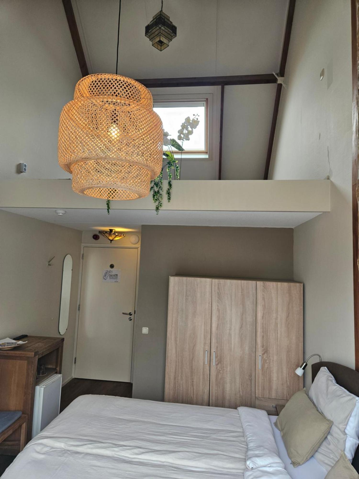 Hotel Dolores Ameland 内斯 外观 照片
