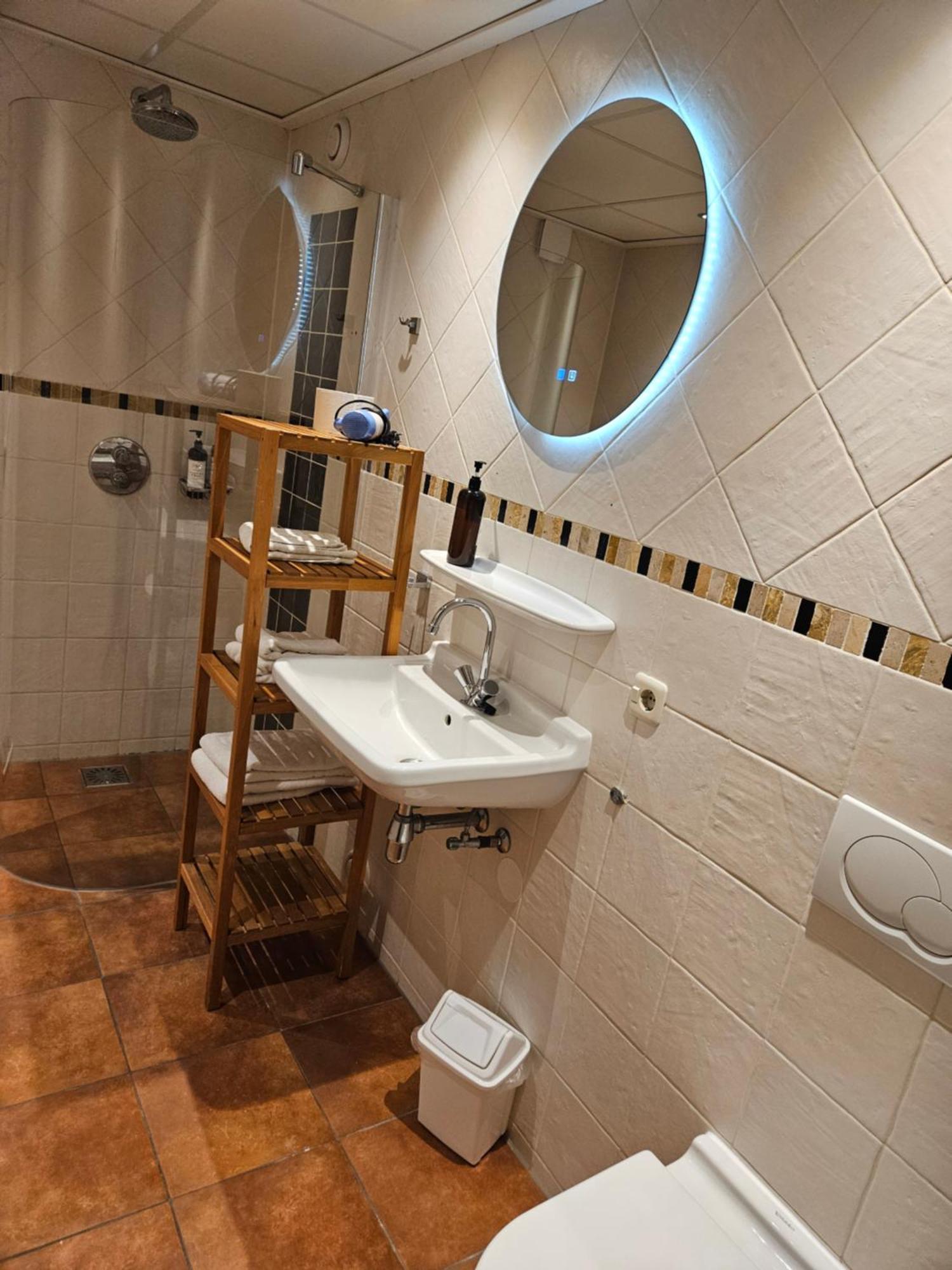 Hotel Dolores Ameland 内斯 外观 照片